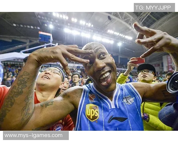 纽约遇北京小伙相拥而泣马布里的篮球梦不曾停歇